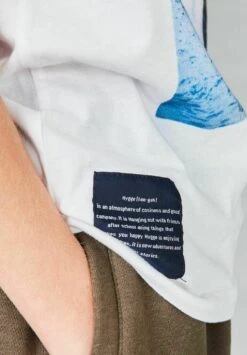 Kronstadt Timmi Organic Recycle - Camiseta Estampada - Surfboard -Ropa Ventas 60da7b67436440108bbdd6aa85ff2001