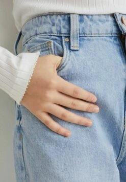 Vaqueros Boyfriend - Denim Light Blue -Ropa Ventas 9208c09321554734b2f4a36bba75d148