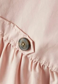 NAME IT Spread Collar - Gabardina - Peachskin -Ropa Ventas d68f68ee61ec48daaf48ab7172b4ddc4